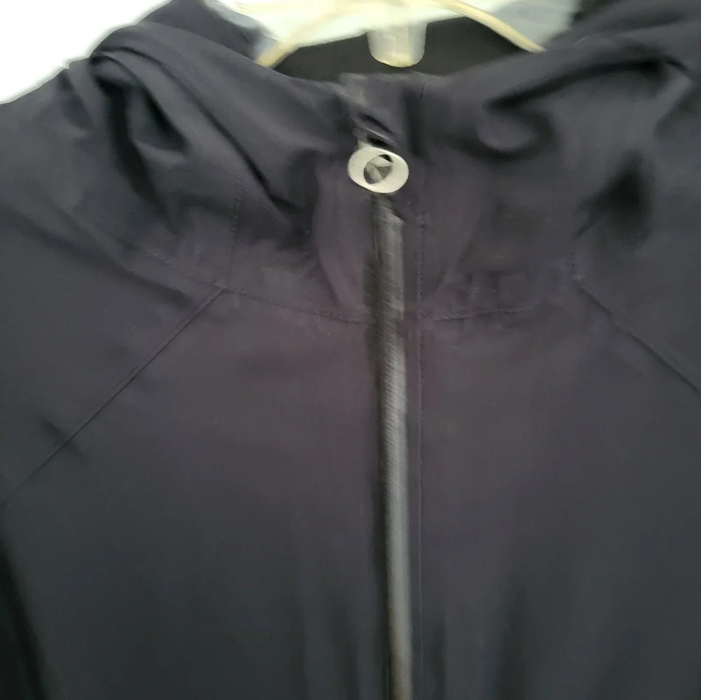 Lululemon | Ivivva Girls Size 14 Reversible Hooded Thumbholes Black Long‎ Jacket